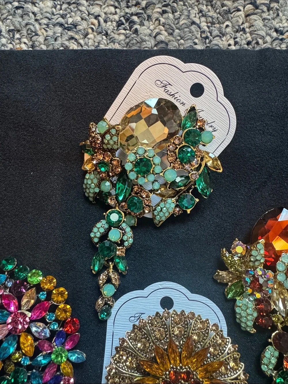 Multicolor Fashion Brooches